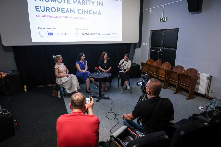 Coverimage "HER LENS": A SIDEBAR PROGRAMME PLUS PANEL ON FEMALE FILMMAKERS